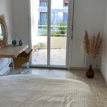 Centre Ville, Terrasse 20m2, Plancha Et Vue Hyères